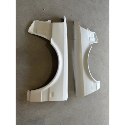 AUDI V8 FRONT FENDER SET